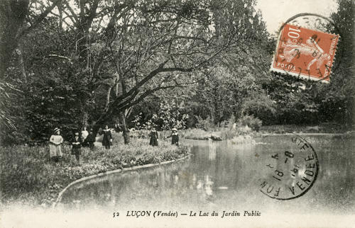 Le Lac du Jardin Public à Luçon. Marais poitevin