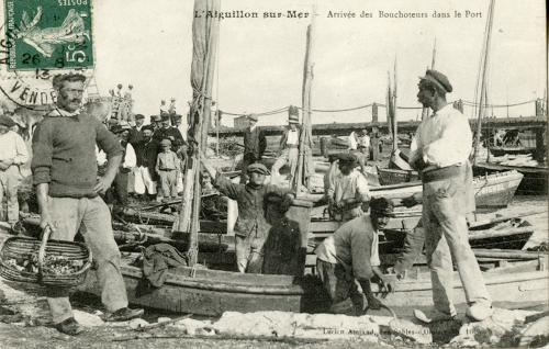 Arrivée des boucholeurs dans le port de l'Aiguillon-sur-Mer. Marais poitevin