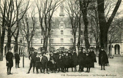 Le Collège Municipal François Viète à Fontenay-le-Comte. Marais poitevin