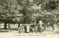 769 Le Langon, la Place du Champ de Foire. Marais poitevin 