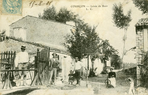 La levée de Boër à Courçon-d'Aunis. Marais poitevin