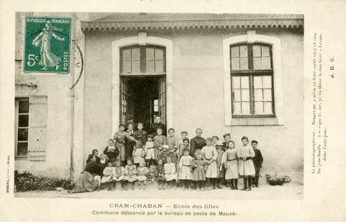 L'école des filles de Cram-Chaban. Marais poitevin