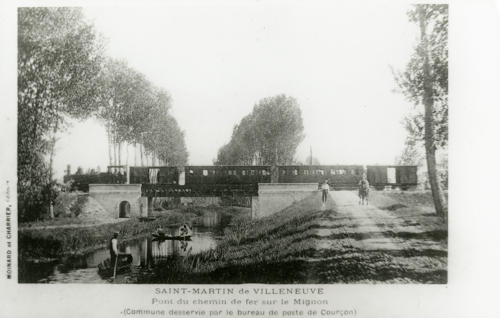 Pont de chemin de fer sur Le Mignon à La Grève-sur-Mignon (anciennement Saint-Martin-de-Villeneuve). Marais poitevin