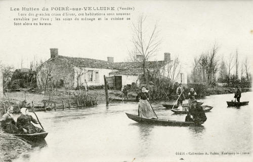 Le Poiré-sur-Velluire – Les huttes inondées en hiver. Marais poitevin
