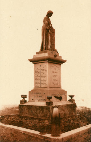 Le Poiré-sur-Velluire – Le monument aux morts de la guerre 1914/1918. Marais poitevin