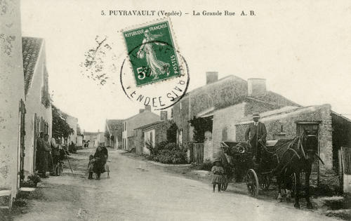 Puyravault – La Grande Rue. Marais poitevin