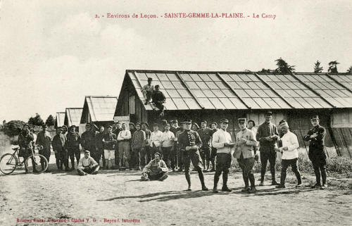 Sainte-Gemme-la-Plaine – Le Camp militaire. Marais poitevin