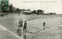944 La Tranche-sur-Mer – Pêcheurs de Crevettes à marée basse 