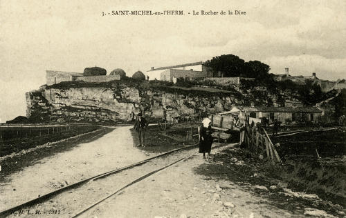 Saint-Michel-en-l'Herm – Le Rocher de la Dive