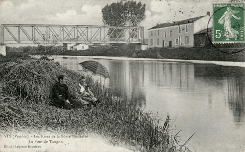 Vix – Les rives de la Sèvre niortaise. Le Pont de Taugon