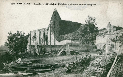 Maillezais – L'Abbaye (XIe siècle) – Rabelais y séjourna comme religieux