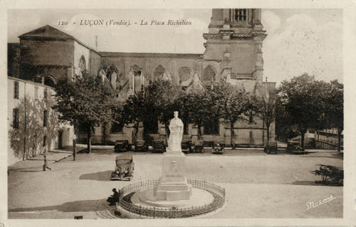 Luçon – La Place Richelieu