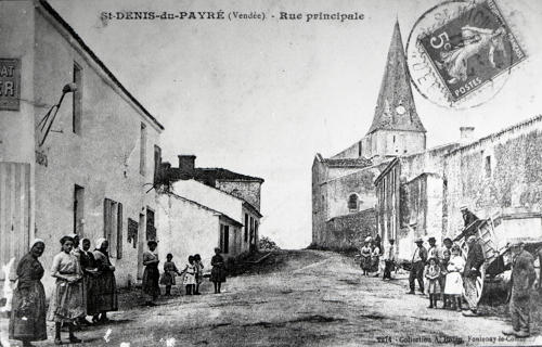 Saint-Denis-du-payré - Rue principale. Marais poitevin
