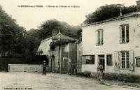 1238 Saint-Michel-en-l'Herm - L'entrée du Château et la Mairie. Marais poitevin 