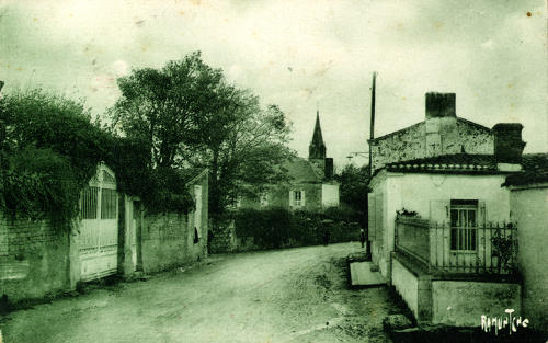 Le bourg de Saint-Michel-en-l'Herm. Marais poitevin