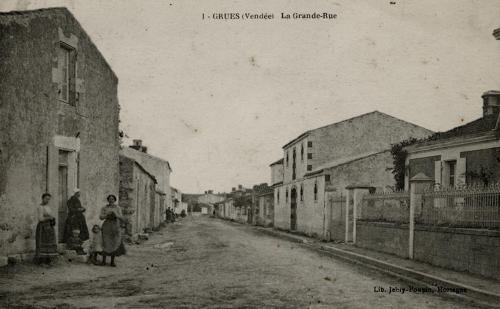 Grues - La Grande Rue. Marais poitevin