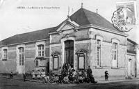 1382 Grues - La Mairie et le Groupe scolaire. Marais poitevin 