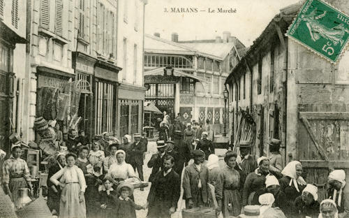 Marans - Le Marché. Marais poitevin