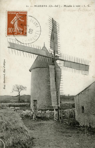 Marans - Moulin à vent. Marais poitevin