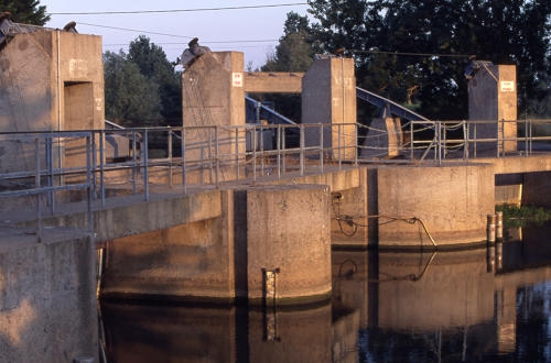 Le Gué-de-Velluire - Le barrage de la Boule-d'or. Marais poitevin