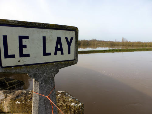 Port-la-Claye - Les eaux du Lay en crue. Marais poitevin