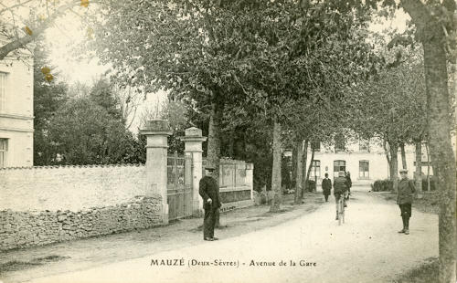 Mauzé-sur-le-Mignon - Avenue de la Gare. Marais poitevin