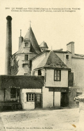 Le Poiré-sur-Velluire - Château du Châtelier-Barlot (XVe siècle). Marais poitevin