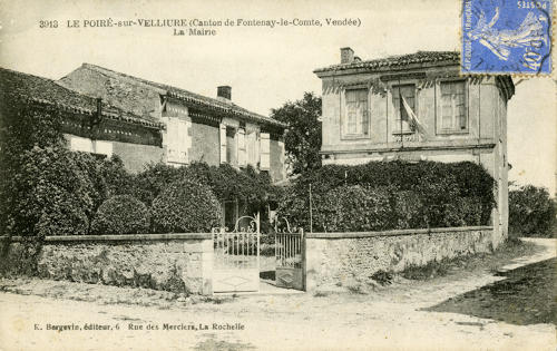 Le Poiré-sur-Velluire - La Mairie. Marais poitevin