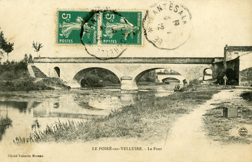Le Poiré-Sur-Velluire - Le Pont. Marais poitevin