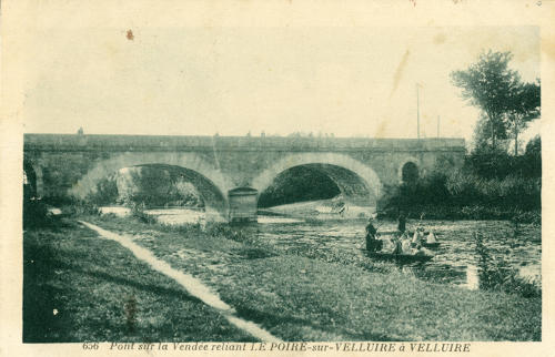 Le Poiré-sur-Velluire - Pont sur la Vendée. Marais poitevin