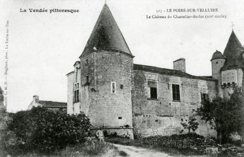 Le Poiré-sur-Velluire - Le Château du Chastelier-Barlot (XVIe siècle). Marais poitevin