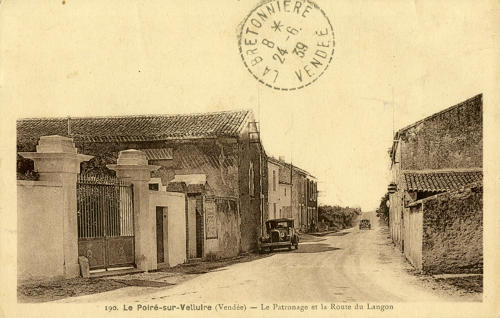 Le Poiré-sur-Velluire - Le Patronage et la route du Langon. Marais poitevin