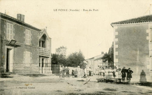 Le Poiré-sur-Velluire - Rue du Port. Marais poitevin