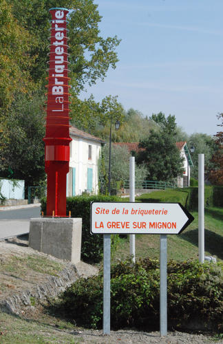 La Grève-sur-Mignon - Signalétique de la Briqueterie. Marais poitevin