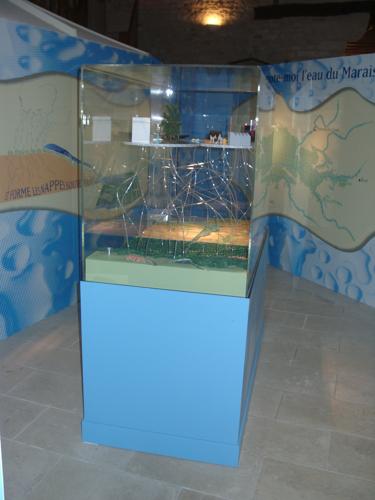 Maison du Marais poitevin - Exposition sur l'eau, 2004