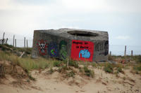 5674 La Tranche-sur-Mer - Blockhaus tagué sur la dune 