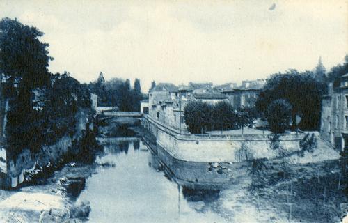 Fontenay-le-Comte - La Vendée. Vue prise du Pont-Neuf