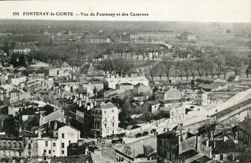 Fontenay-le-Comte - Vue de Fontenay et des casernes