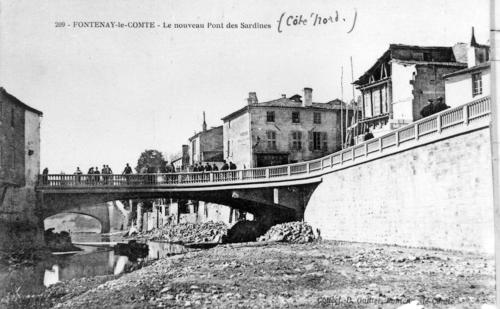 Fontenay-le-Comte - Le nouveau Pont des Sardines (côté Nord)