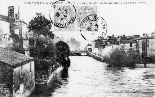 Fontenay-le-Comte - Le Pont des Sardines (Crue du 14 janvier 1904)