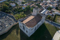 10096 Vue aérienne de l'Église Saint-Martin à Esnandes 
