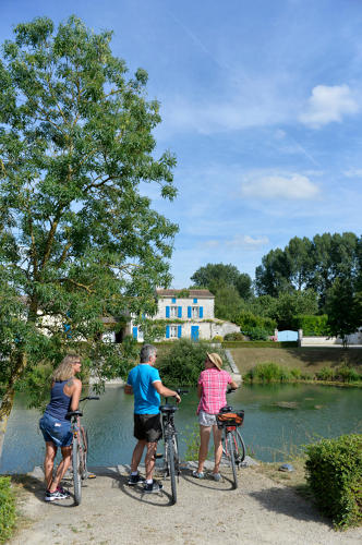 Balade en vélo sur le Port de Bouillé-Courdault