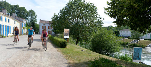 Balade en vélo sur le Port de Bouillé-Courdault