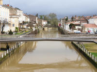14946 Passerelle sur la rivière Vendée à Fontenay-le-Comte 