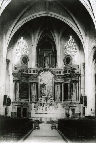Fontenay-le-Comte : La nef centrale de l'église Notre-Dame