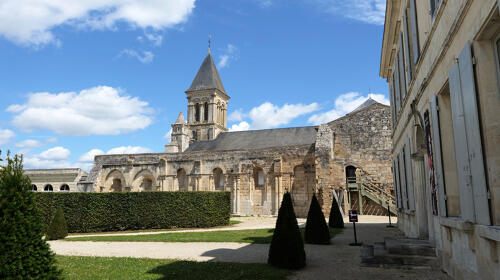 L'église et l'Abbaye royale de Nieul-sur-l'Autise (85)