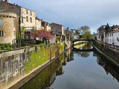 Fontenay-le-Comte (85) - La Vendée et le pont des Sardines